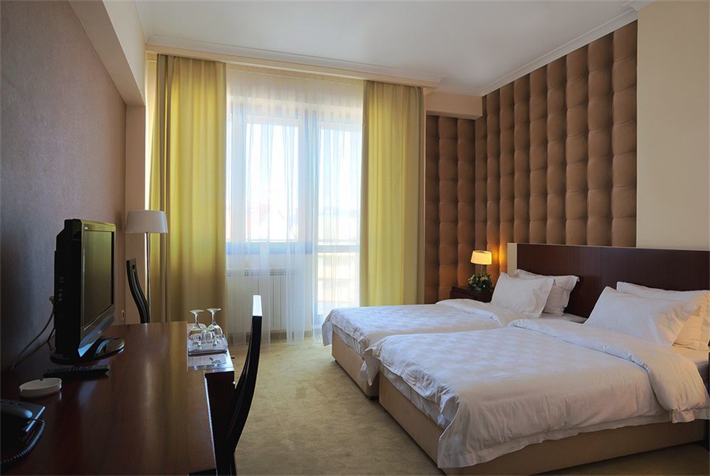 Hotel Turist Кралево Экстерьер фото